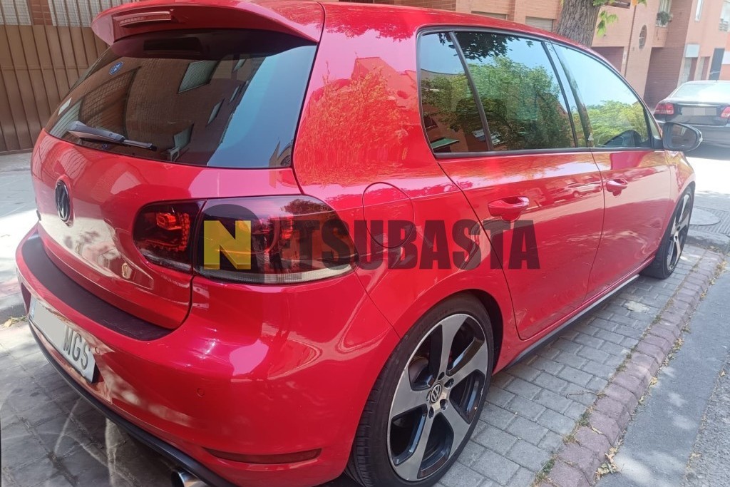 Volkswagen Golf GTI 2.0 TSI 2010