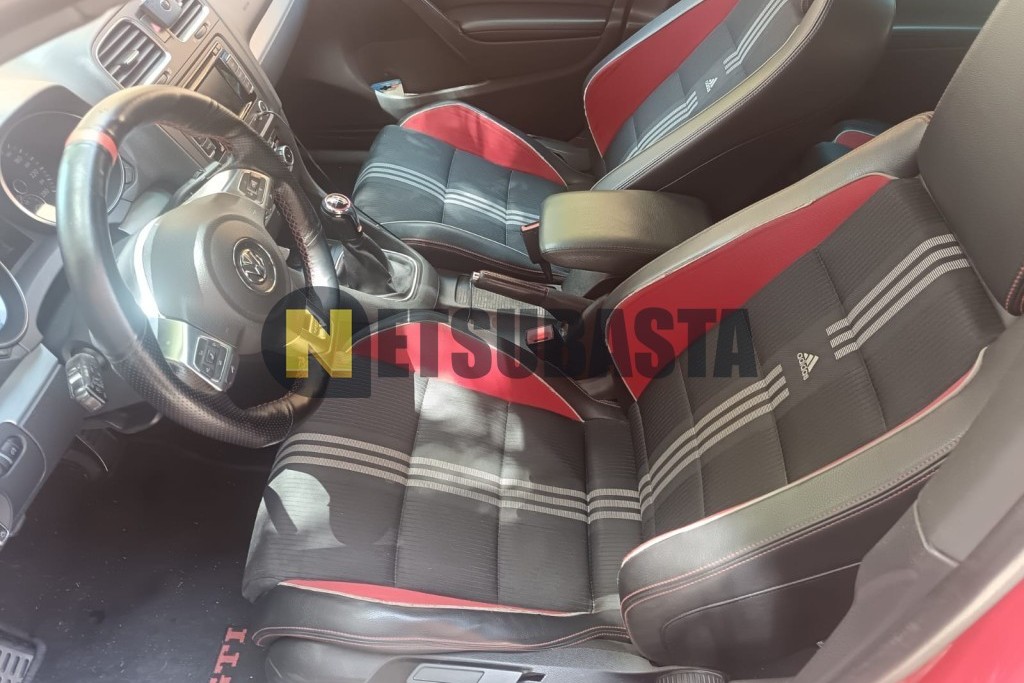 Volkswagen Golf GTI 2.0 TSI 2010