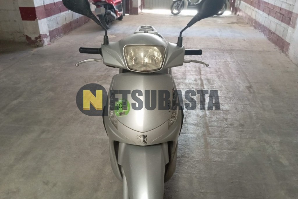 Peugeot Tweet 125 2011