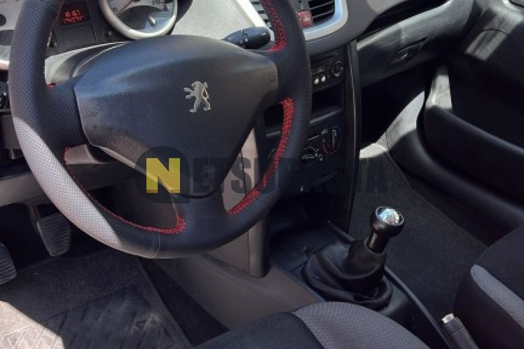 Peugeot 207 1.4 VTi 16v 2007