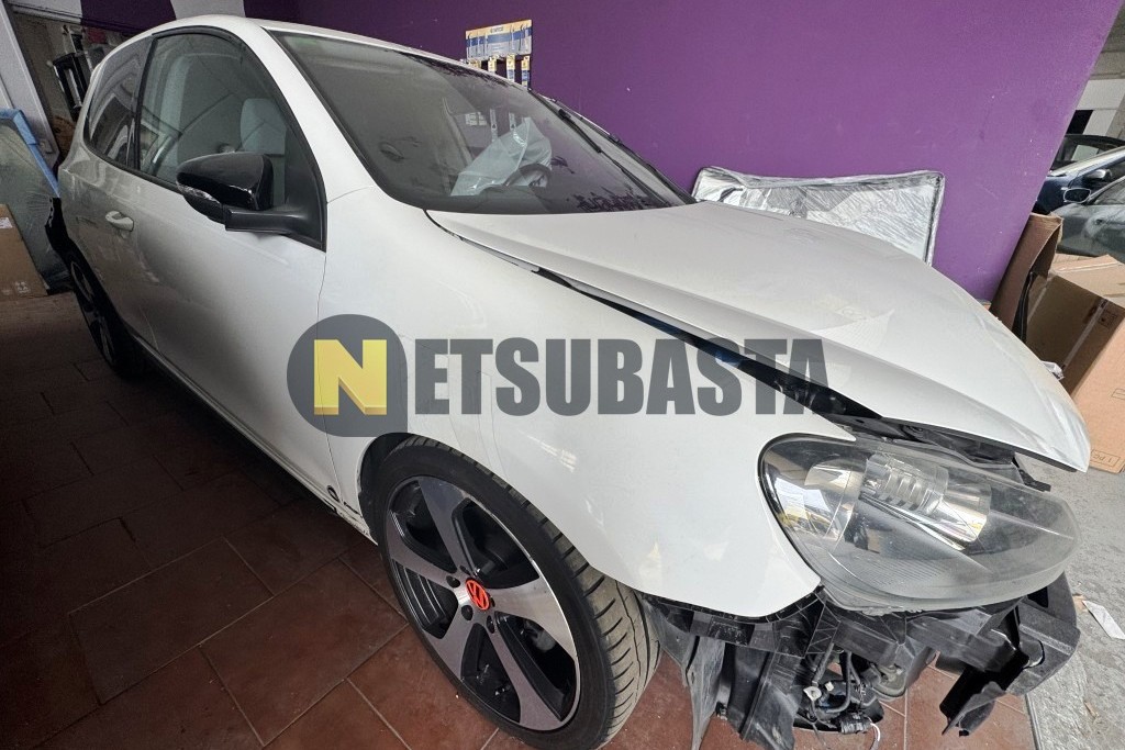 Volkswagen Golf 2.0 TDI DSG 2010