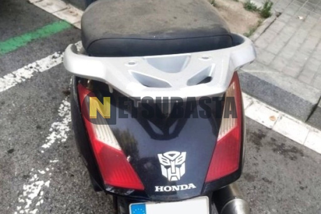 Honda FES Pantheon 150 2004