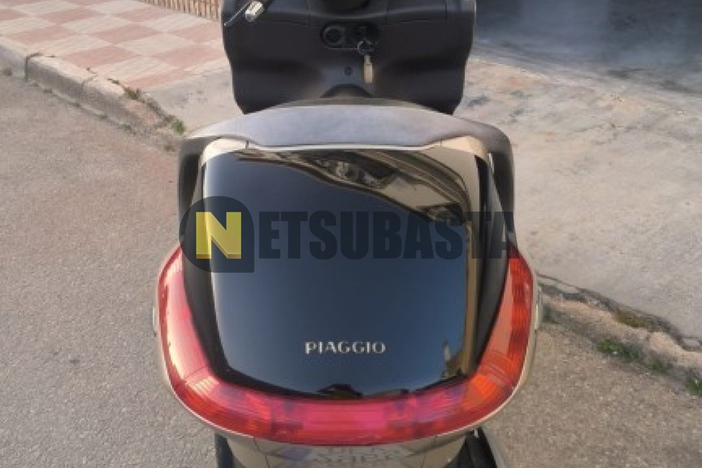 Piaggio X8 200 2005