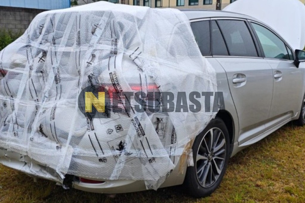 Toyota Avensis Touring Sports 150D 2015