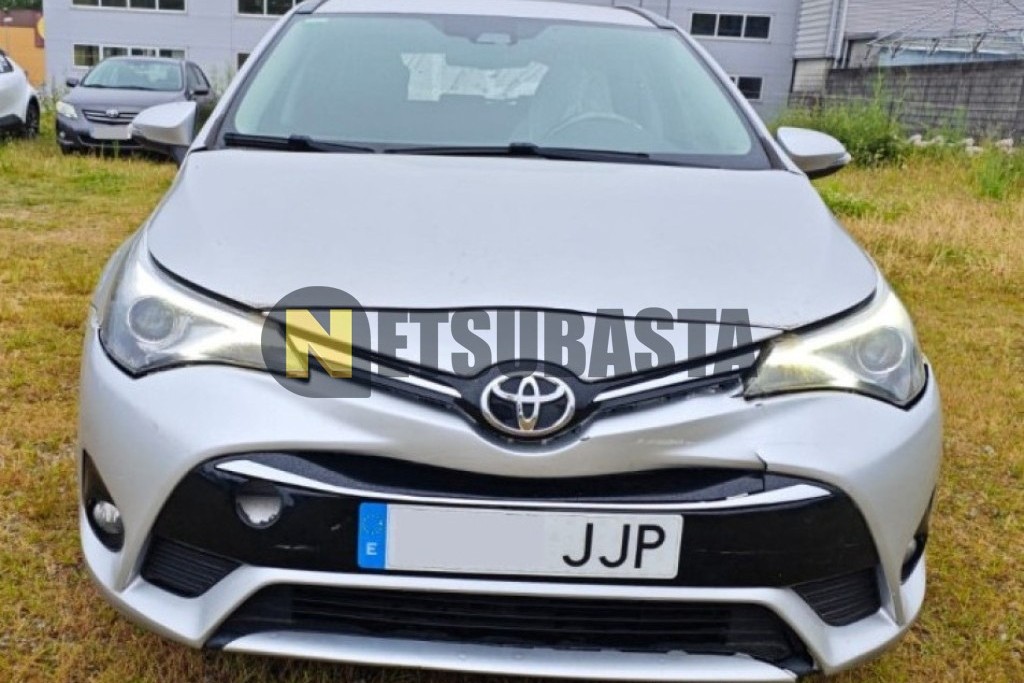 Toyota Avensis Touring Sports 150D 2015
