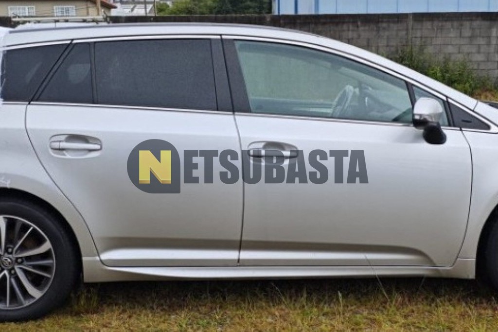 Toyota Avensis Touring Sports 150D 2015