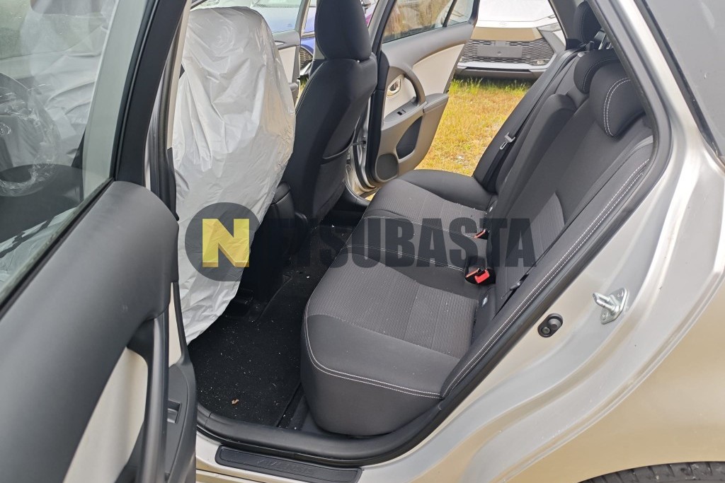 Toyota Avensis Touring Sports 150D 2015