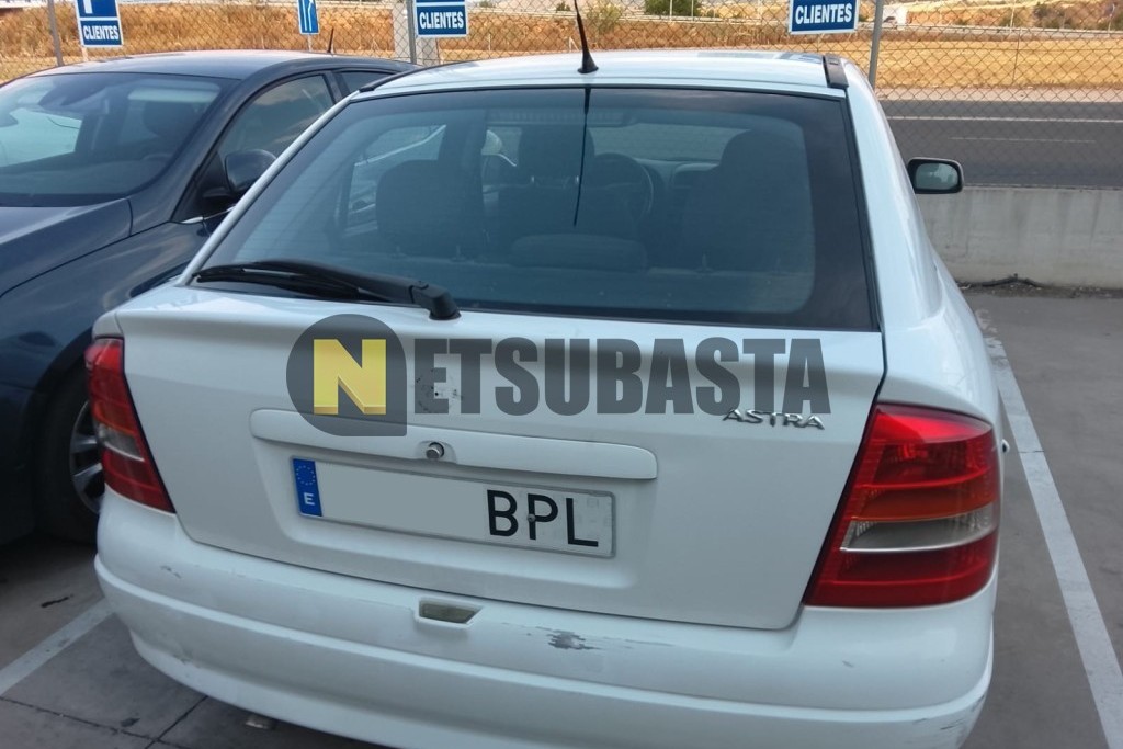 Opel Astra 2.0 DTi 2001