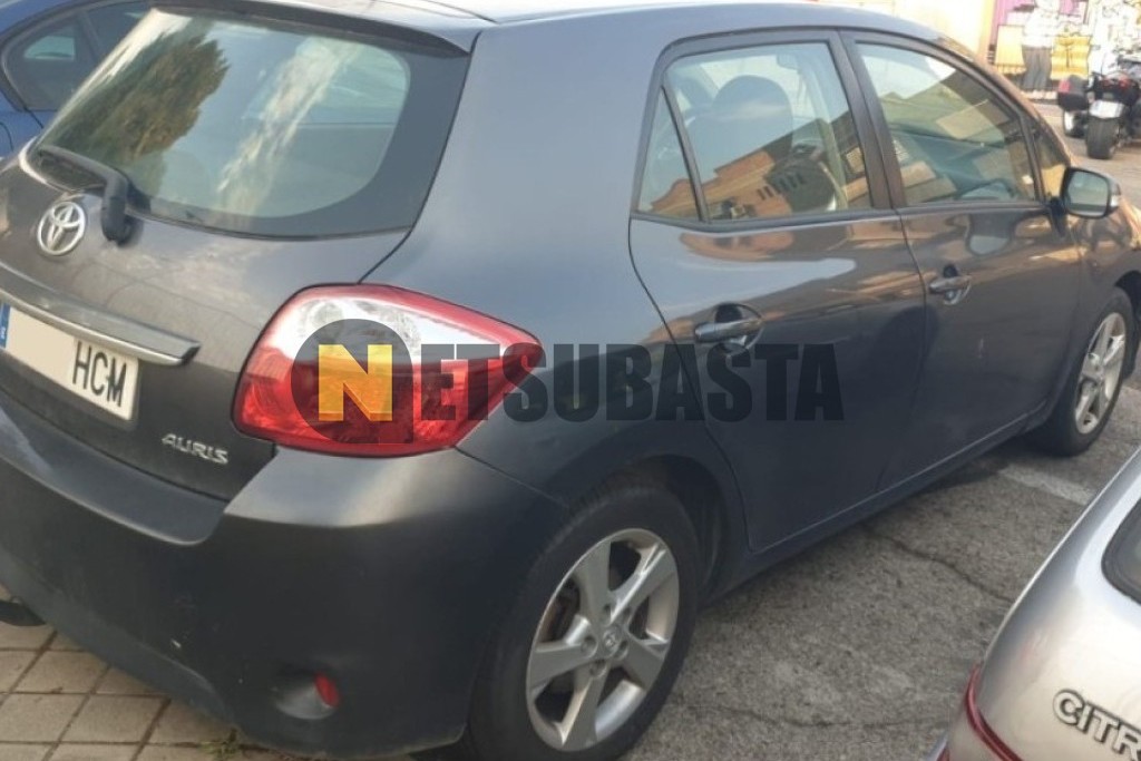 Toyota Auris 1.4 D-4D 2011
