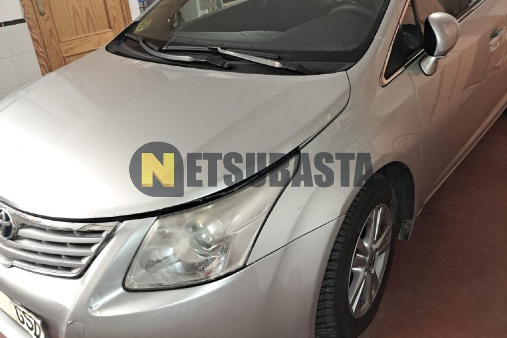 Toyota Avensis Cross Sport 2.0 D-4D 2009