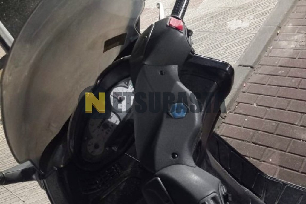 Piaggio X8 200 2004