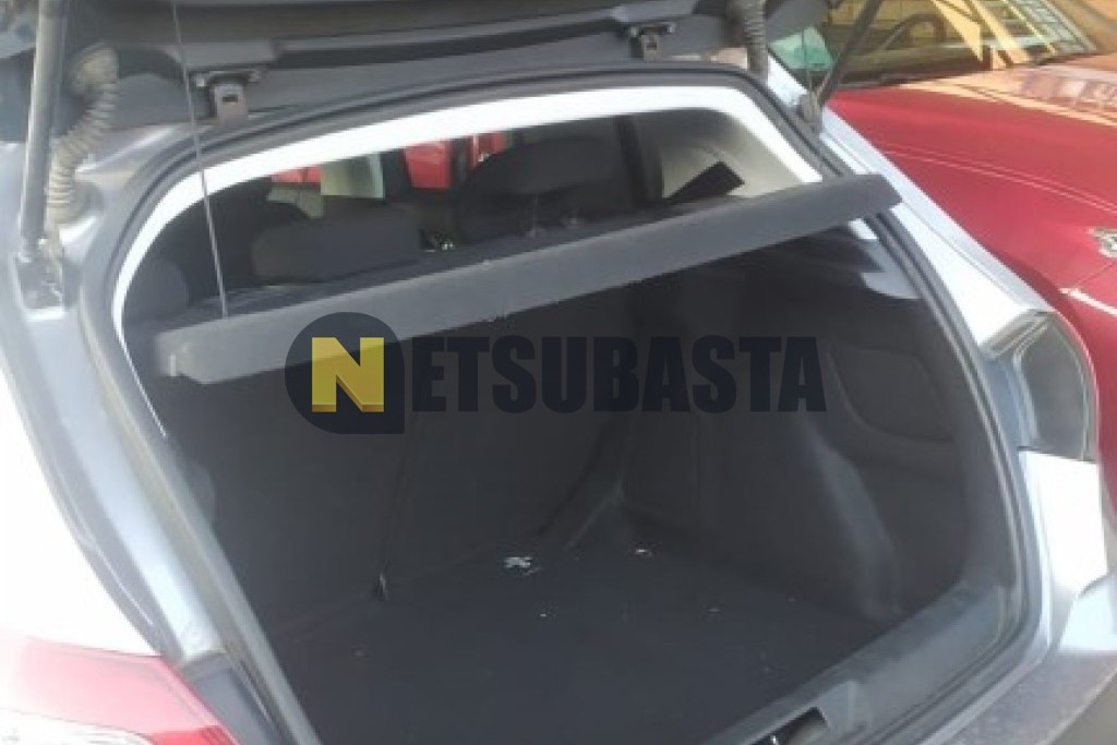 Peugeot 308 1.6 HDi 2013