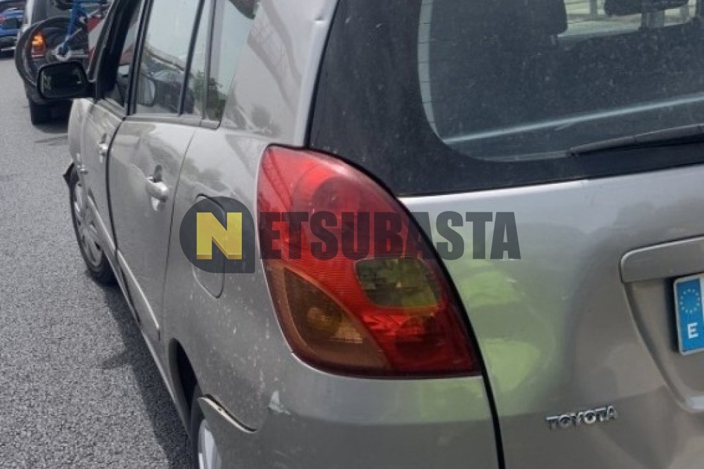Toyota Corolla Verso 2.0 D4-D 2003