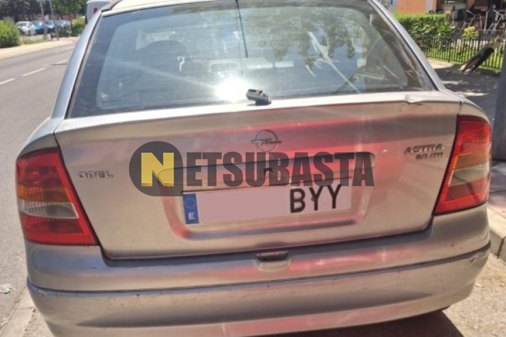 Opel Astra 2.0 DTi 2002