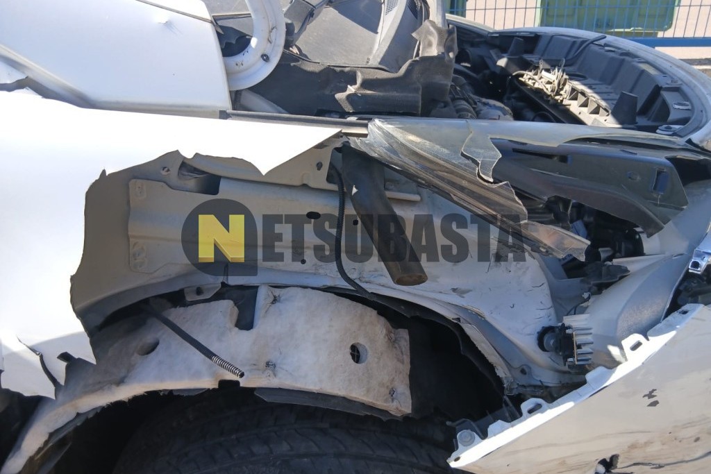 Peugeot 3008 1.6 BlueHDi 2015