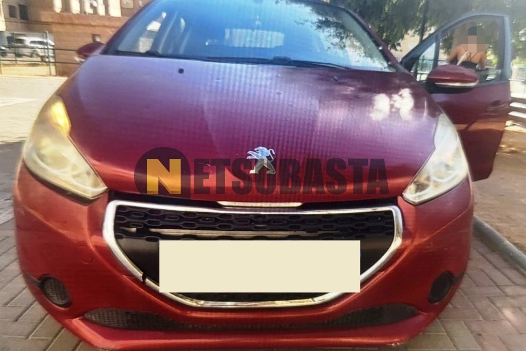 Peugeot 208 1.4 HDi 2012