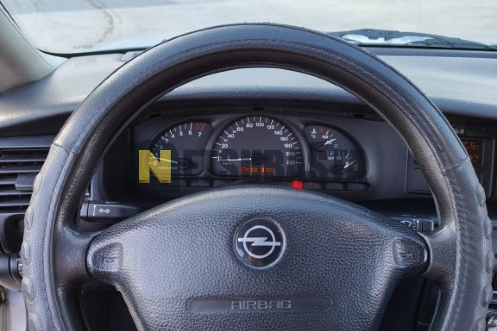 Opel Vectra 1.6 2002