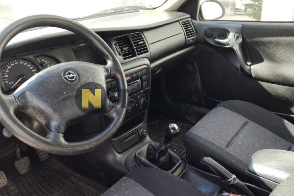 Opel Vectra 1.6 2002