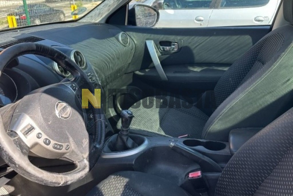 Nissan Qashqai+2 2.0 2009