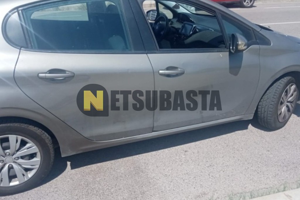 Peugeot 208 1.2 VTi Pure Tech 2014