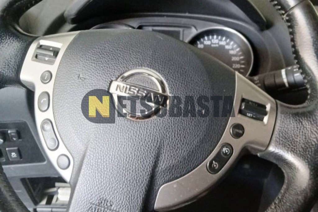 Nissan Qhasqai+2 2.0 dCi 2011