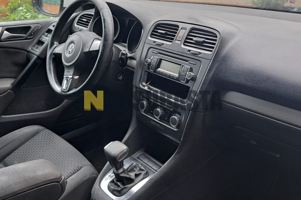 Volkswagen Golf 1.6 TDI DSG 7 vel. 2010