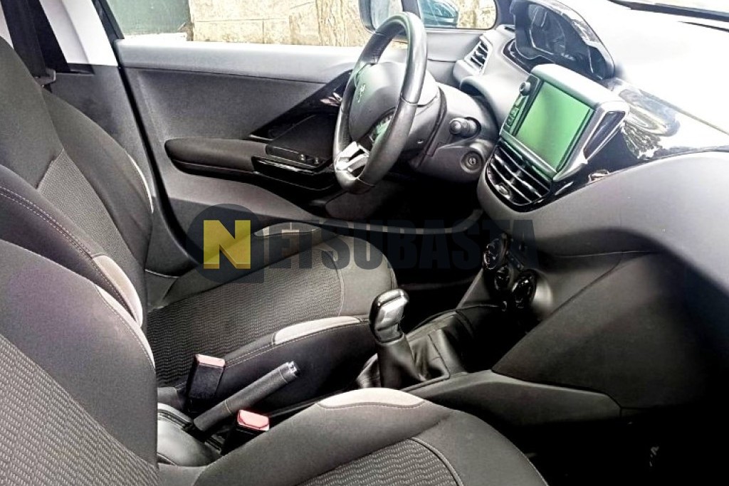 Peugeot 208 1.6 e-HDi 2015