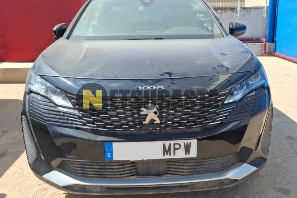 Peugeot 3008 Plug-In Hybrid e-EAT8 2024