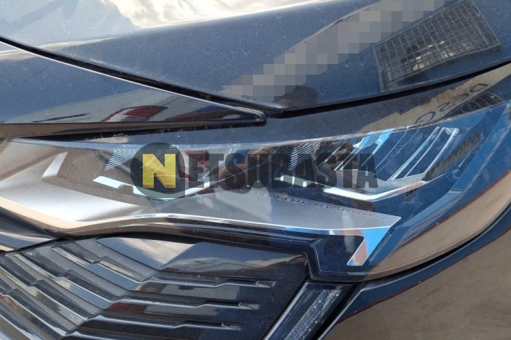 Peugeot 3008 Plug-In Hybrid e-EAT8 2024