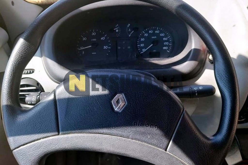 Renault Master 2.2 dCi 2003