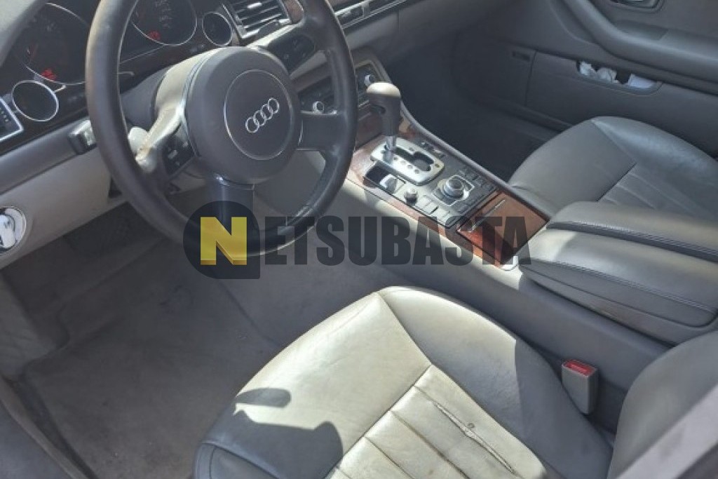 Audi A8 4.2 quattro tiptronic 6 vel. 2002