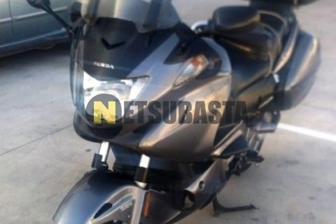 Suzuki BURGMAN 200 2011