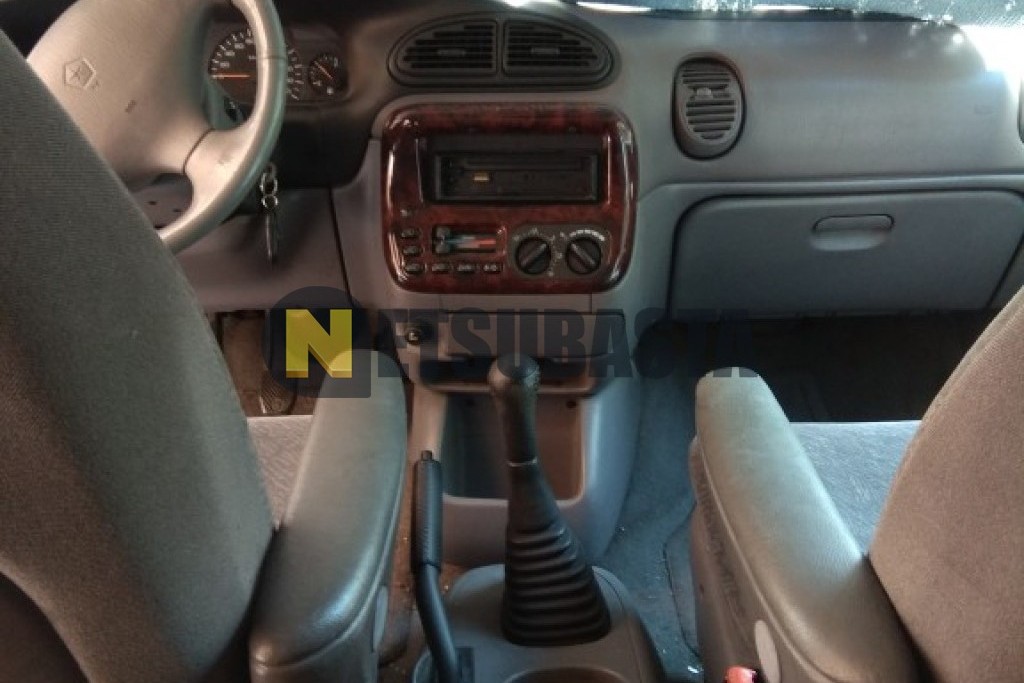 Chrysler Grand Voyager 2.5 TD 2001