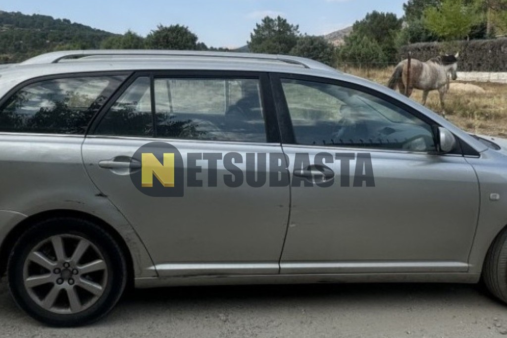 Toyota Avensis Wagon 2.0 D-4D 2004
