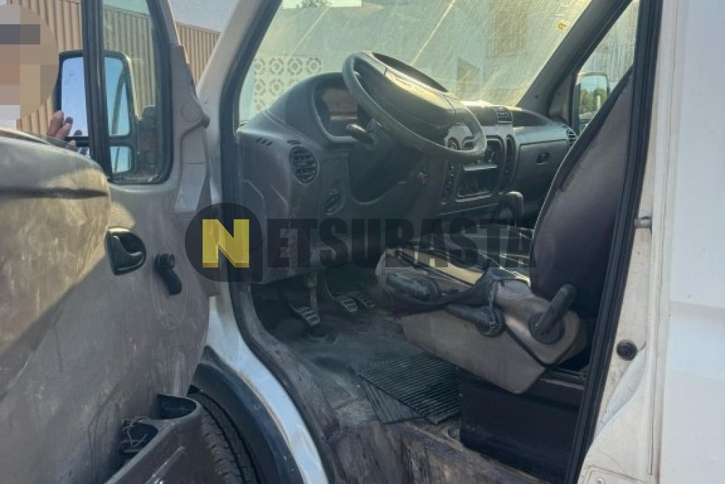 Renault Master Furgon 2.5 dCi 2000
