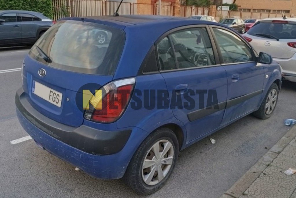 Kia Río 1.4 DOHC 2006
