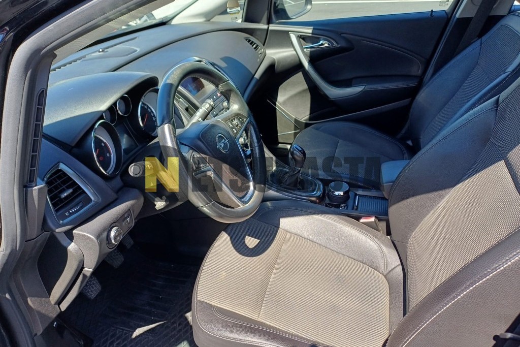 Opel Astra 2.0 CDTI 2010