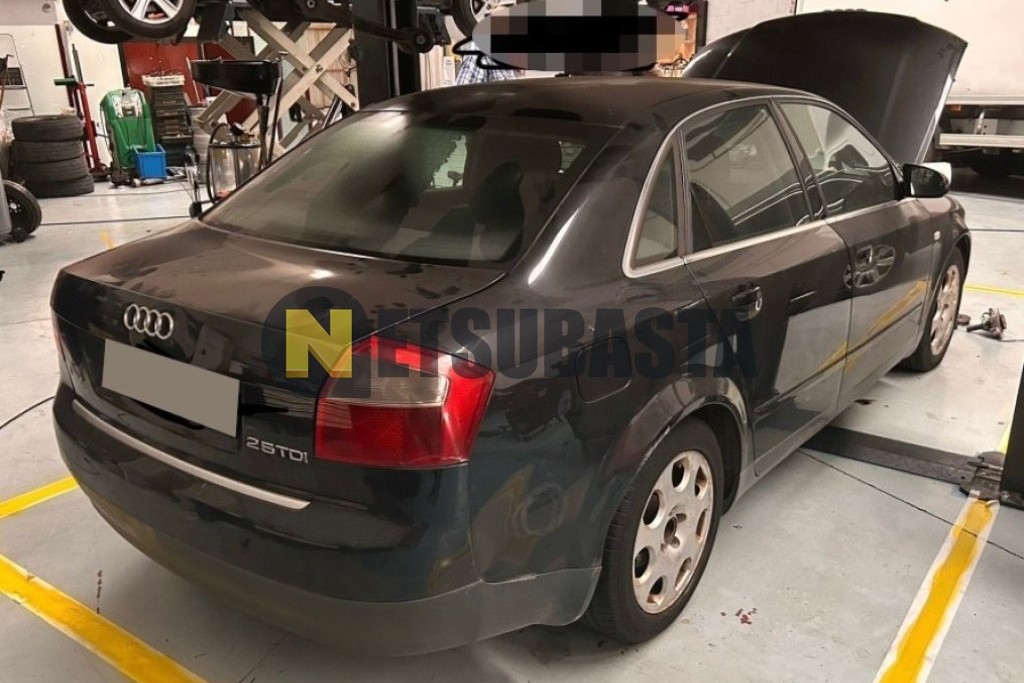 Audi A4 2.5 TDI quattro 2003