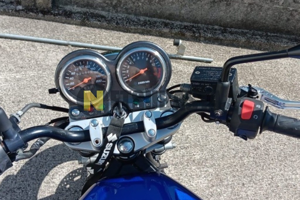Suzuki GS 500 2005