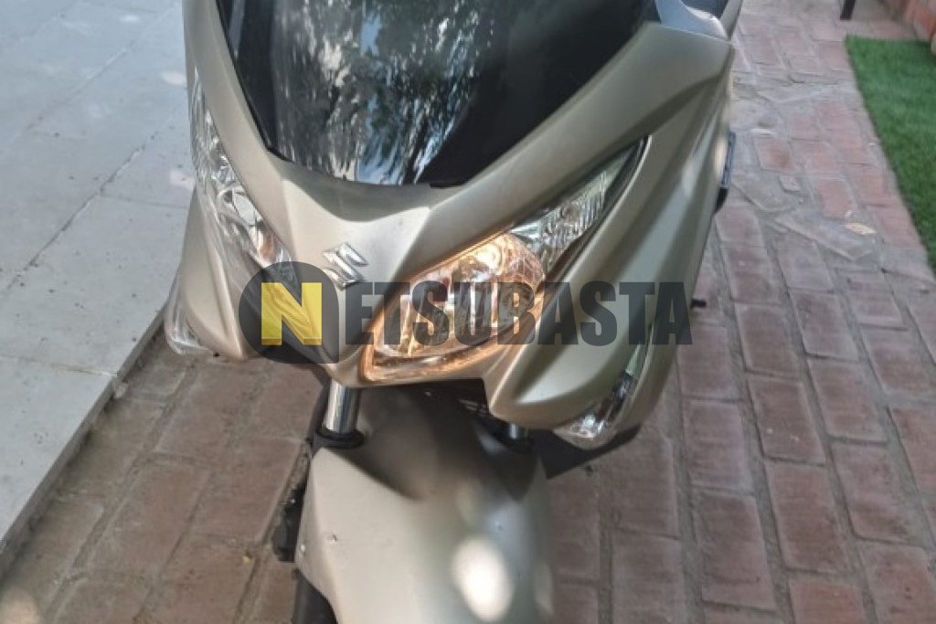 Suzuki BURGMAN 200 2015
