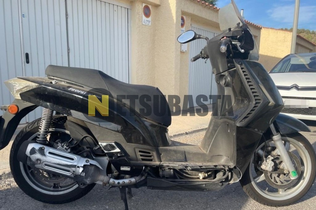 Kymco People 250 2010