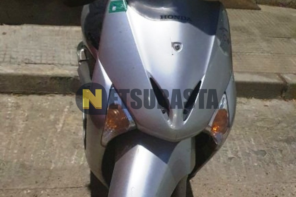 Honda SCV 100 LEAD 2010