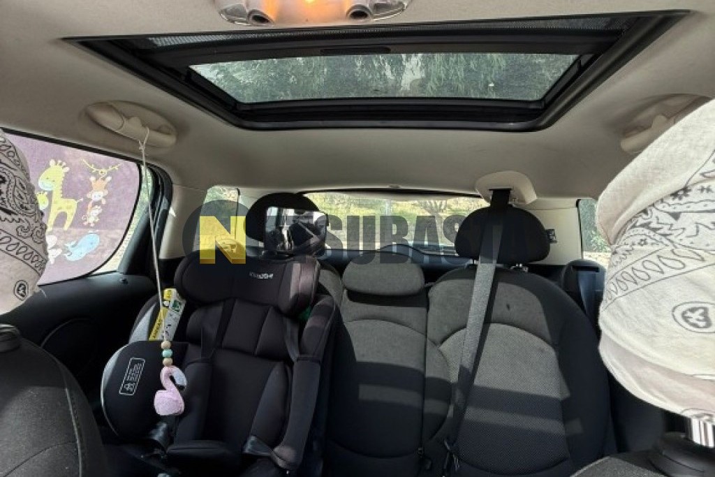 Mini Countryman One D 2012