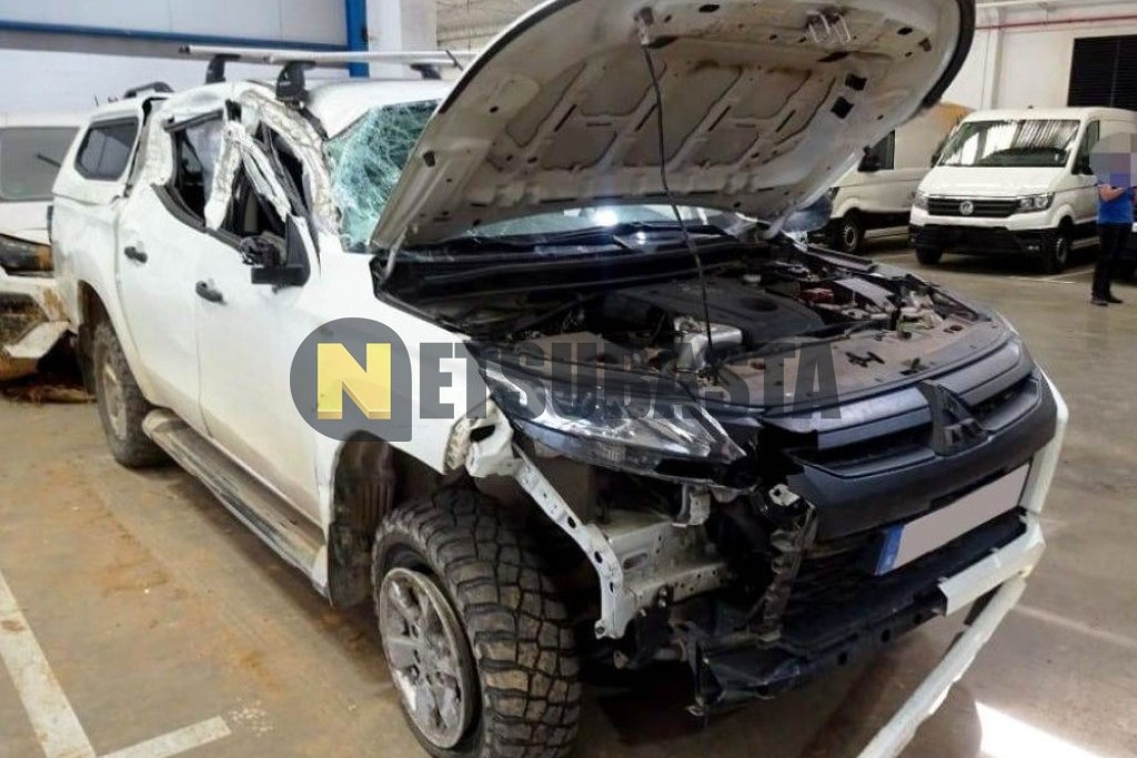 Mitsubishi L200 Doble Cabina 220 DI-D 2021