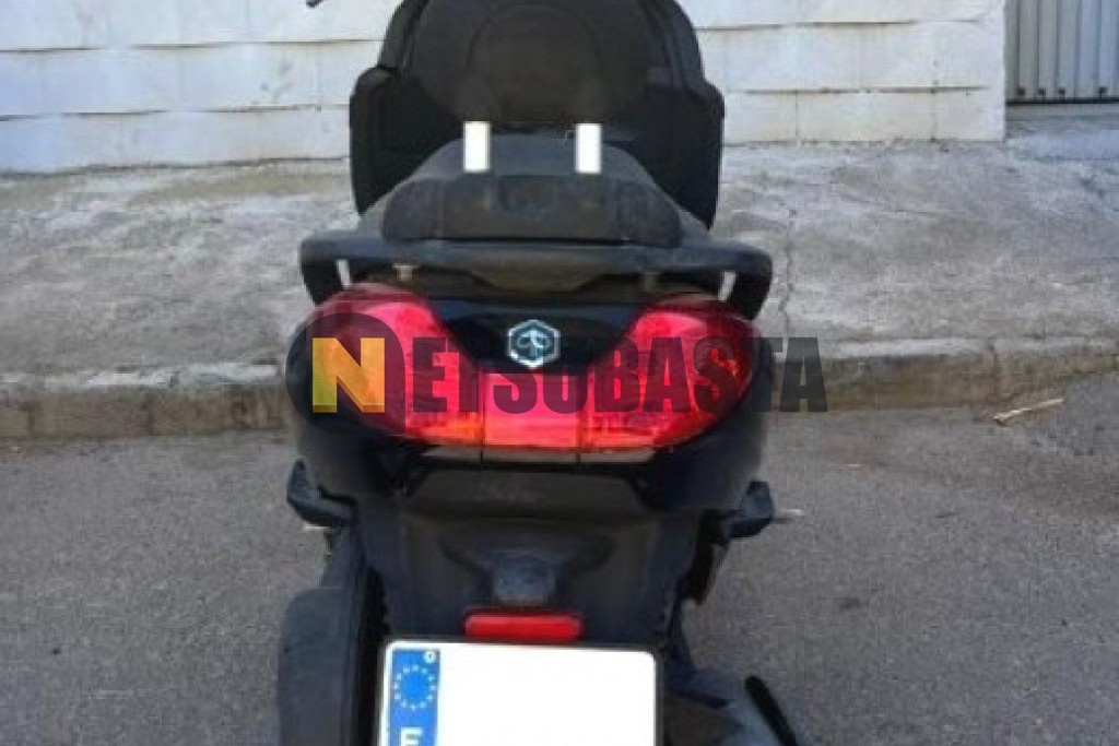 Piaggio X7 125 2008