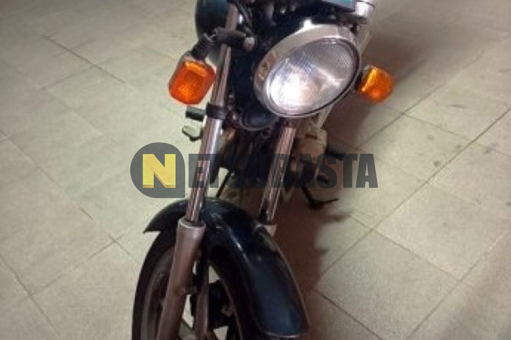 Honda CB 250 TWO FIFTY 2002