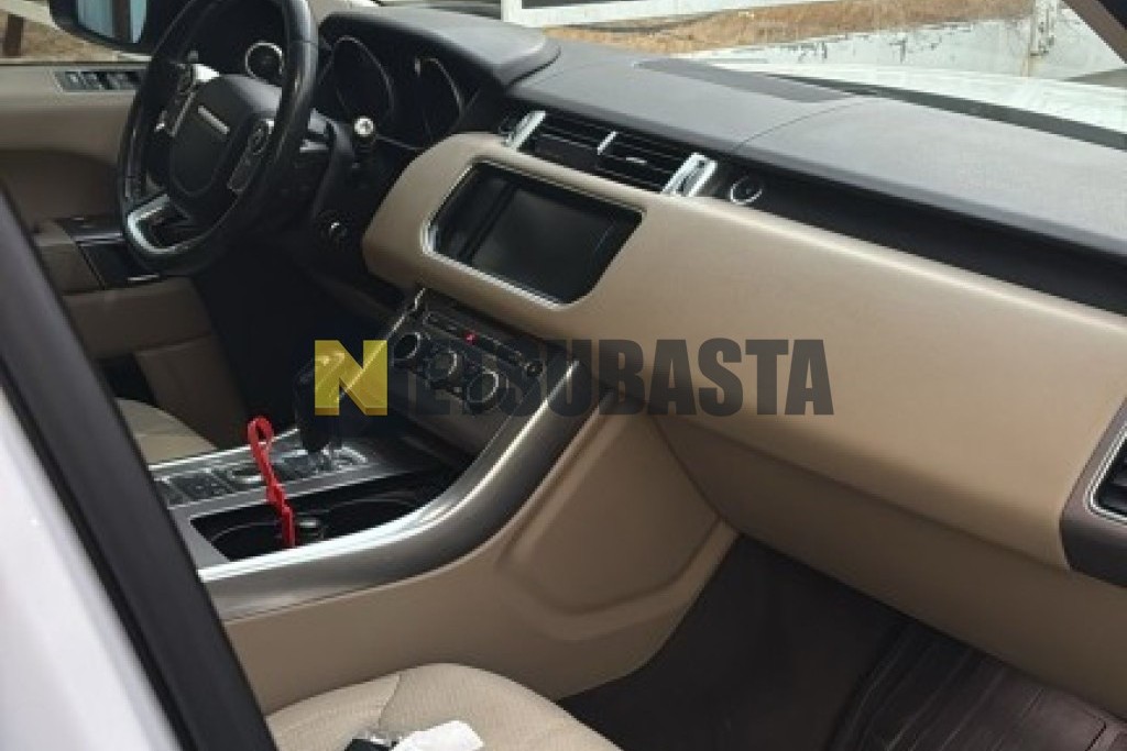 Land-Rover Range Rover Sport 3.0 TDV6 2015