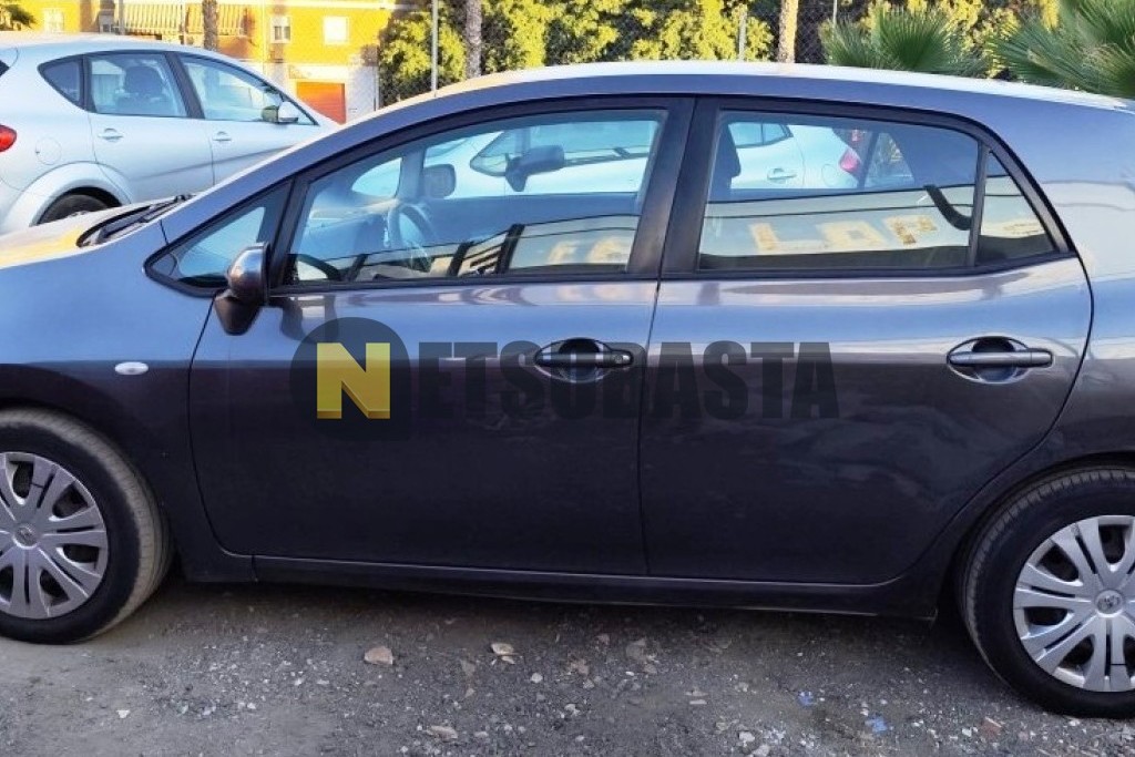 Toyota Auris 2.0 D-4D 2008