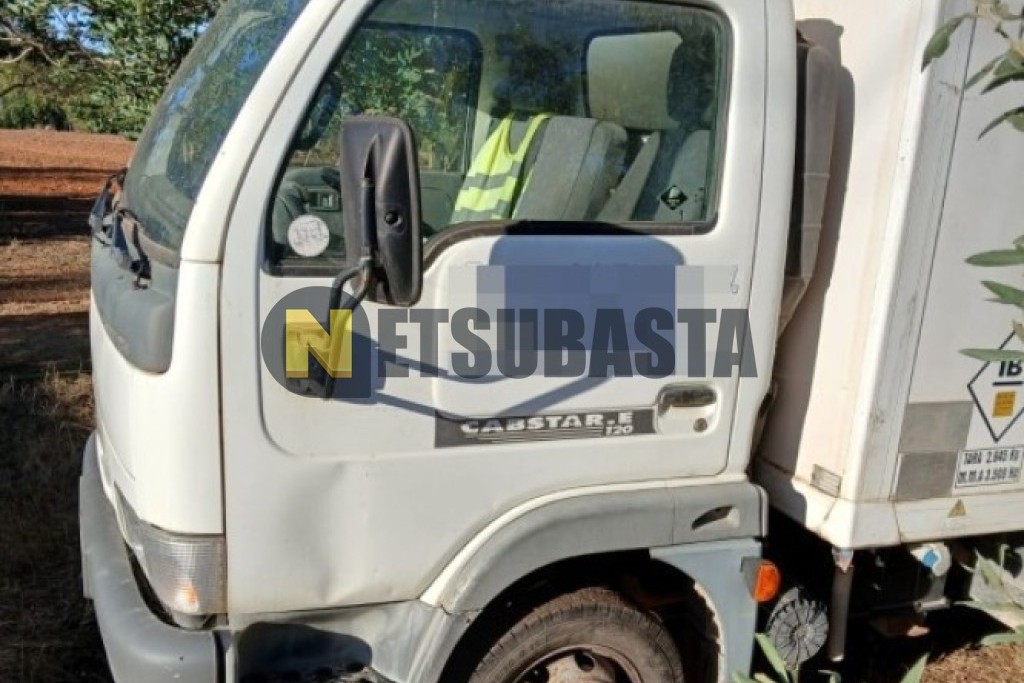 Nissan Cabstar E 120 Frigorífico 2003