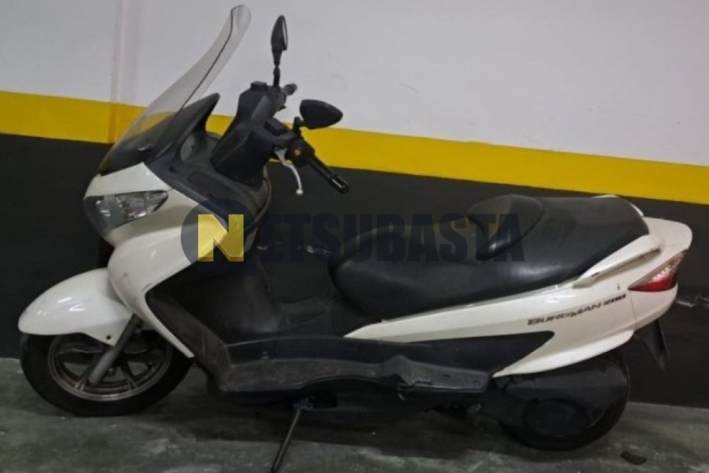 Suzuki BURGMAN 200 2012